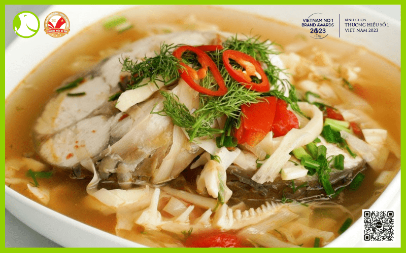 Canh cá hồi hương thảo