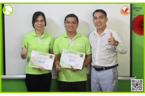 Chúc Mừng Sinh Nhật Nhân Viên Tháng 10 Và  Nhân Viên Xuất Sắc Tháng 9 & Quý 3/2025 Chúc Mừng Sinh Nhật Nhân Viên Tháng 10 Và  Nhân Viên Xuất Sắc Tháng 9 & Quý 3/2025